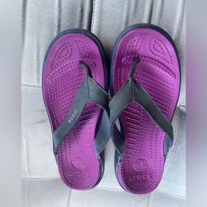 CROCS Women's Flip Flop Sandals in Black and Purple Size 10